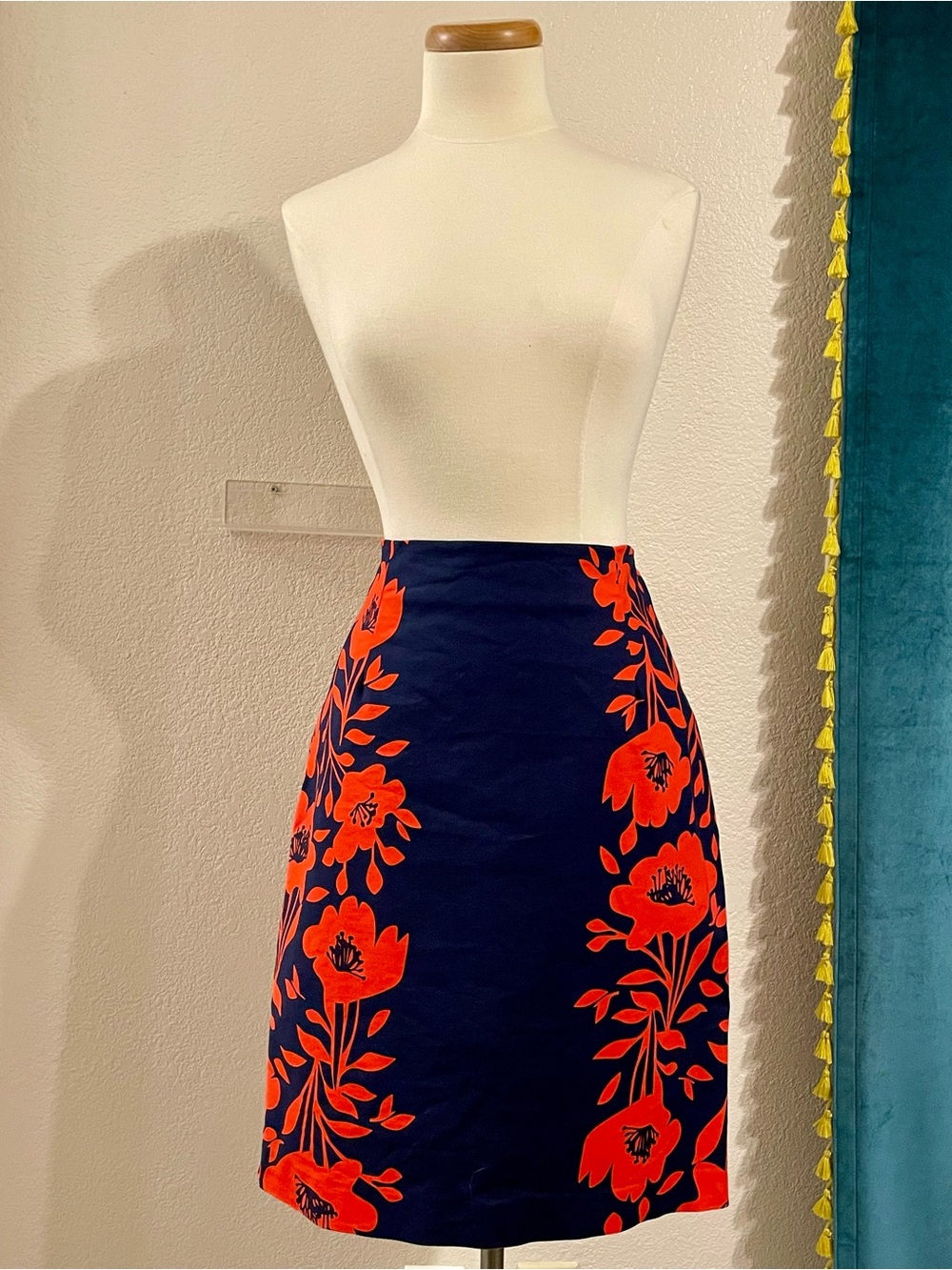 Boden Richmond Poppy Placement Pencil Skirt Navy with Red-Orange Floral Size 10P